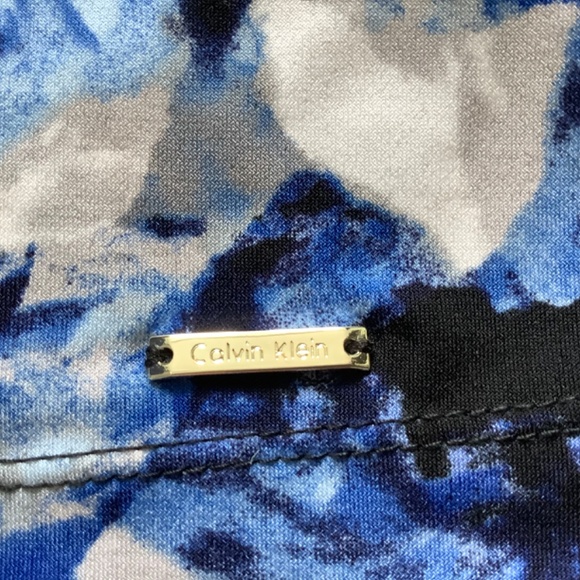 Shirt, open shoulder - Picture 3 of 4